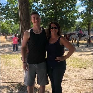 Meet your Posher, Jenn